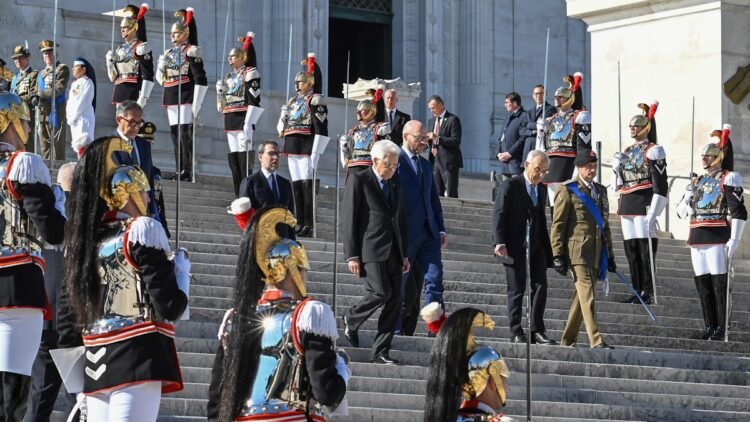 April 25, news on Liberation Day live | In Rome shots fired at the procession: two lightly injured. Milan, Jewish Brigade outside the march after the Pro Pal protests. Varese, the disfigurement of the Roman greetings of the Do.Ra.