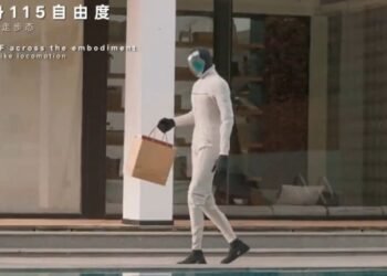 China: the new life-size android that imitates human movements