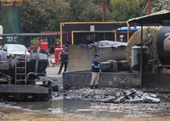Explosion under the Bridge of the Americas: possible spark in fuel-laden environment investigated
