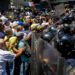 March to Miraflores leaves five detainees