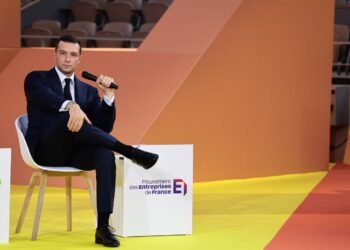 France’s business elite warms to the far right