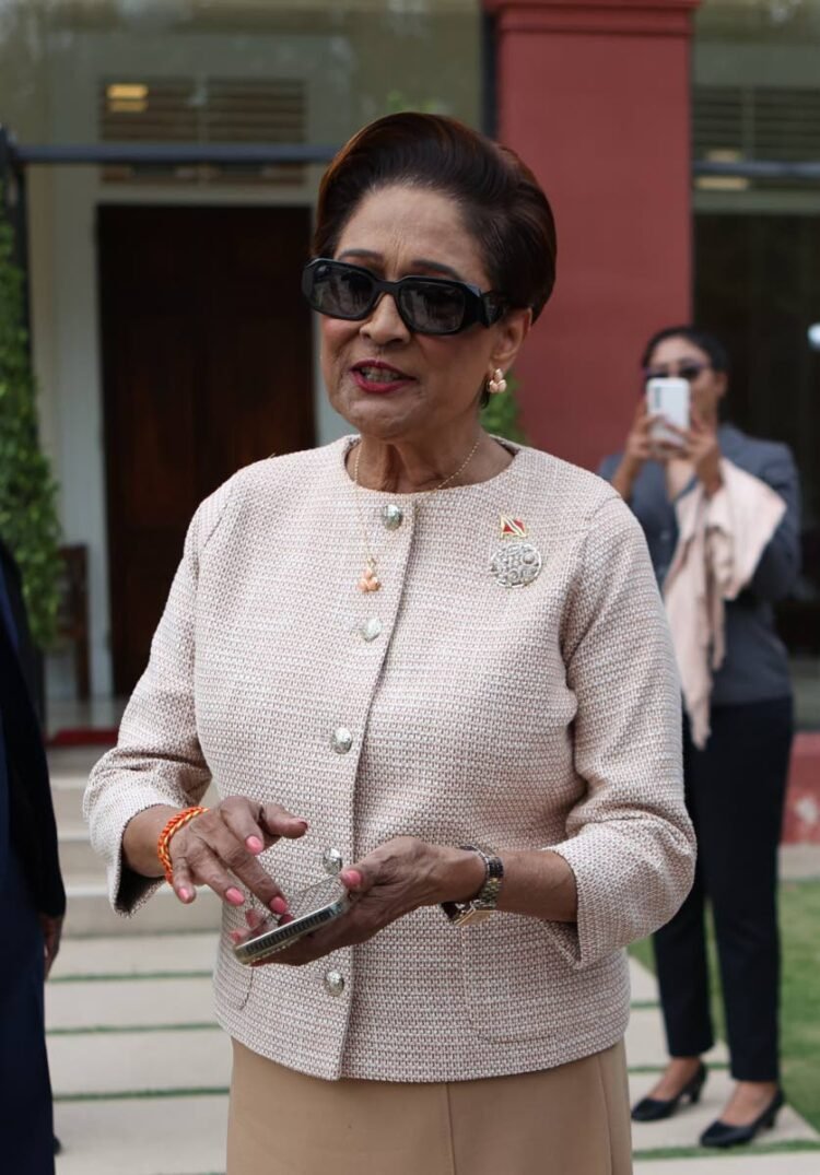 Kamla condemns White House dinner attack
