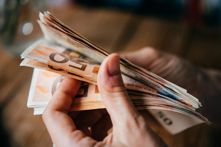 A Ukrainian woman in Poland cheats a pensioner out of 236,000 euros