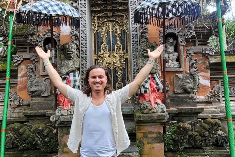 Dante Pecolli’s magic shows in Riga: the last chance before studying in Madrid