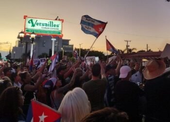 Survey: 79% of Cubans in the US support military intervention