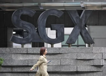 Most S’pore firms do not disclose how CEO pay is set; regulators want to change that