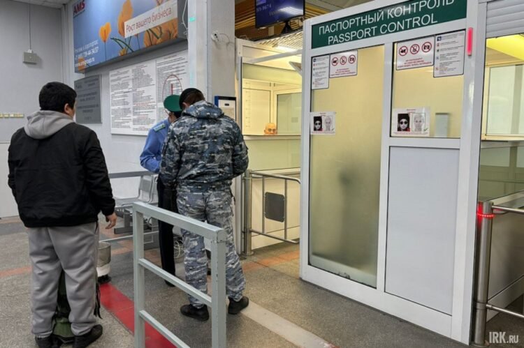 Russian border guards have the right to check phones, laptops and other gadgets