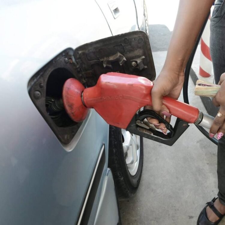 Gas prices going down $0.25 on Thursday | Business