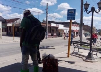 Transportation: Madruga, a town stopped at the bus stop