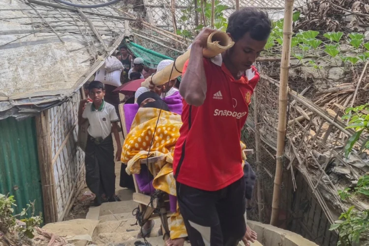Manila Bulletin – At least 250 people missing, including Rohingya and Bangladeshis, after boat sinks in Andaman Sea