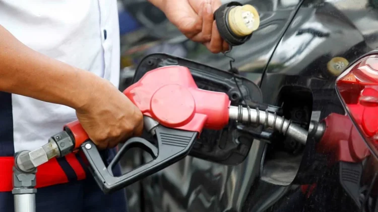 Manila Bulletin – Fuel rollback: Diesel may drop ₱20, gasoline ₱3 next week