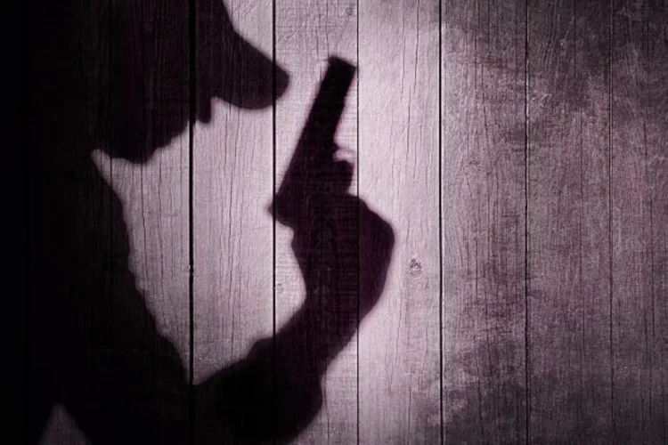 Manila Bulletin – Armed men rob Rizal eatery; steal customers’ gadgets, motorcycle