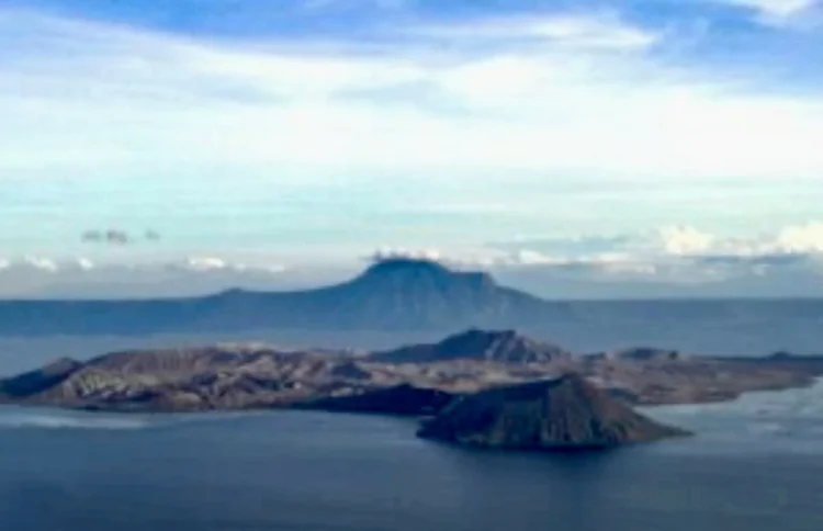 Manila Bulletin – 2 phreatic eruptions logged at Taal Volcano in 24 hours — Phivolcs