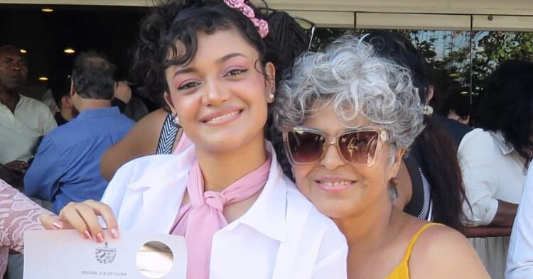 Repression: State Security cuts off communications between Anna Bensi and her mother