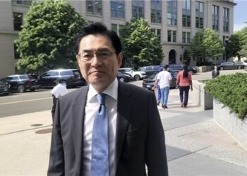 (LEAD) S. Korea, U.S. making efforts toward ‘normalization’ amid U.S. intel curb controversy: Seoul official