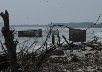 Coastal communities face ‘catastrophic flooding’ from rising sea levels | Climate News