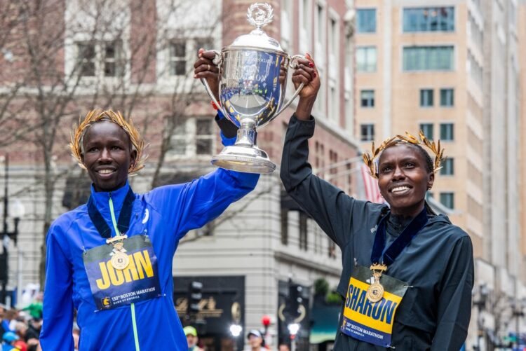 Kenyans Korir and Lokedi revalidate their titles in the Boston Marathon with records included