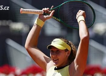 A birthday present for a young tennis player? After advancing to the semi-finals, he has only one wish