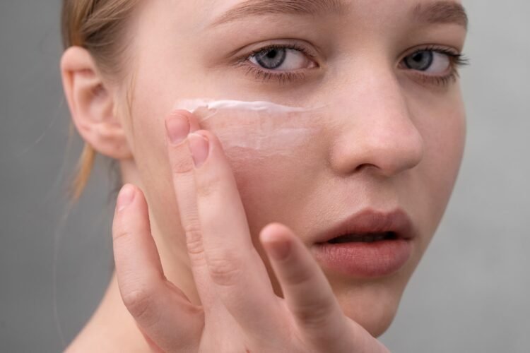 How to clean clogged pores on your face