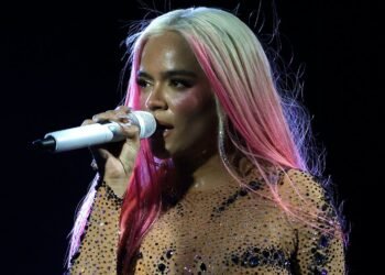 Karol G vindicates the Latin community in a historic Coachella
