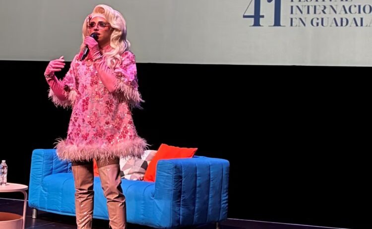 C-pher, winner of “La más Draga”, points to Mexico as the epicenter of drag