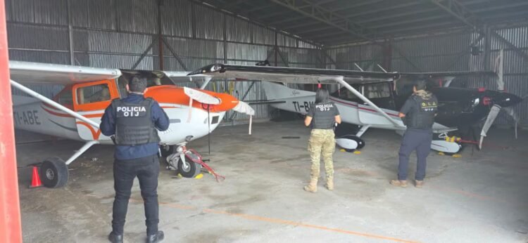 Furtive Case: OIJ seizes two small planes in Guanacaste from a drug network that operated with clandestine runways