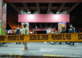 Video shows the moment of an attack during the filming of a Colombian soap opera in Bogotá