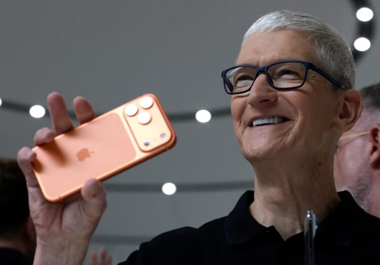 Apple CEO surprises and asks to use the iPhone less and go out into nature
