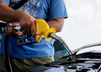 Budi95 price remains, unsubsidised RON95, RON97 down 25 sen, diesel drops 75 sen