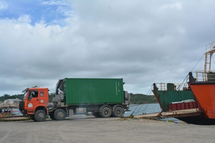 LC Kikori Chief delivers first load of lifeline supplies for Gizo
