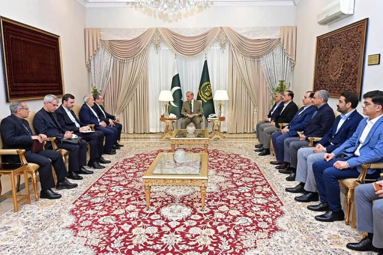 Peace negotiations in Pakistan | Photo of the day | Opinion
