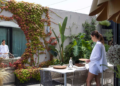 "I approached the reform as my letter of introduction". Uniting two studio apartments with a terrace, an architect made her home and office to measure By Inés Beato Vassolo and Josefina Serial De La Torre