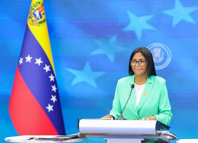 Delcy Rodríguez promises a “responsible increase” in salaries on May 1 after a “pilgrimage” against the blockade