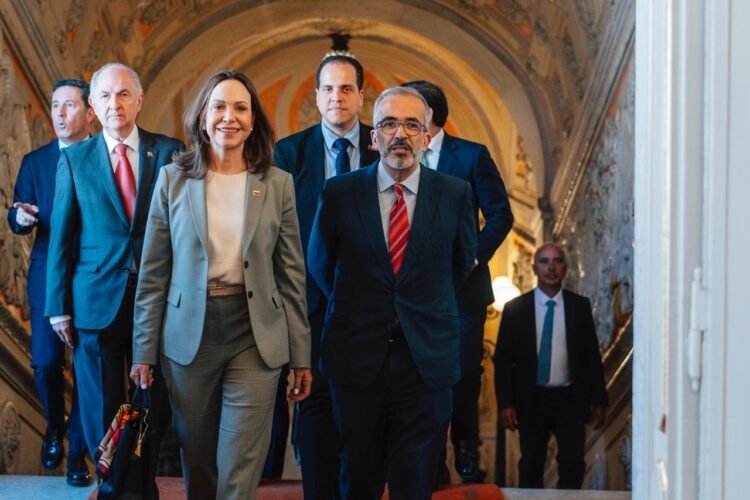 Portugal reaffirms its support for democracy in Venezuela after meeting between Paulo Rangel and María Corina Machado