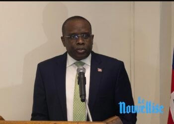 The new executive director of the CEP, Uder Antoine, installed in his position