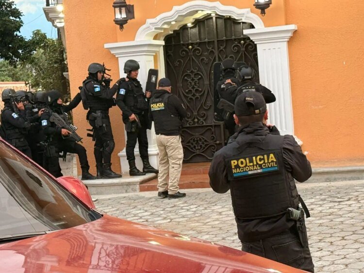 Helicopters, drones and 31 raids: The search continues for Claudia Pamela Rivas, a missing Huité municipal employee