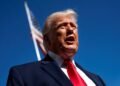 Negocios de Trump se disparan en el extranjero y crecen alertas por conflictos de interés