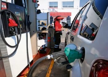 Gasoline subsidies fall due to fall in oil prices; Consumers will pay more IEPS from April 11