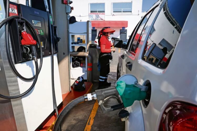 Gasoline subsidies fall due to fall in oil prices; Consumers will pay more IEPS from April 11