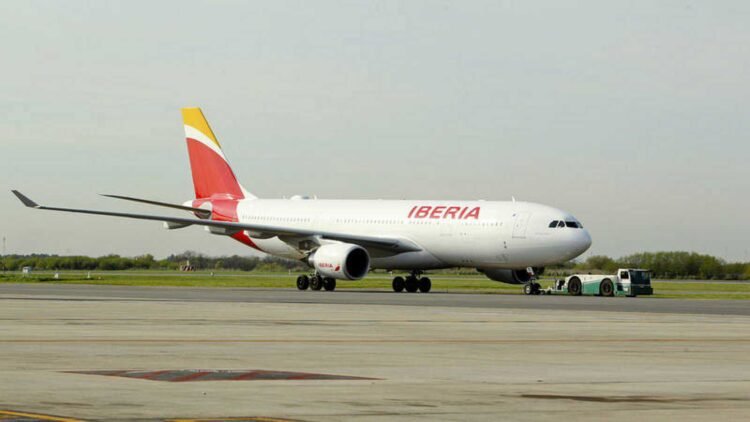 Iberia resumes flights with Venezuela this Tuesday, suspended since the end of November