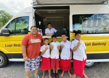 Mobile Banking Van i Saanapu: Aialii Store
