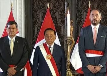 Amadeo Flores takes over as new Minister of Defense to replace Carlos Díaz latest