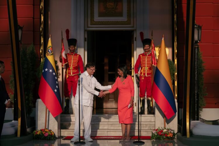 The military thaw between Colombia and Venezuela comes at the exact moment for Trump