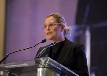 After controversy over the CIA, Maru Campos requests a meeting with Sheinbaum