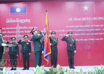 Lao military collectives, individuals honoured with Vietnamese rewards