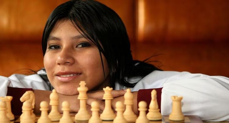 International observers of these elections, Peruvian chess champions, and the Super-Niño who could be close