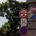 The proposal for a summer ban on the entry of cars into the center outraged the councilors of seven Prague districts