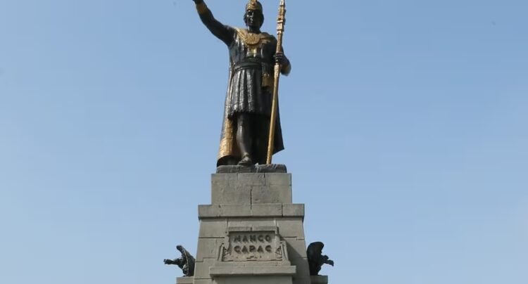 Where was Manco Cápac pointing? 100 years of the monument in Plaza Manco Cápac | The Victory