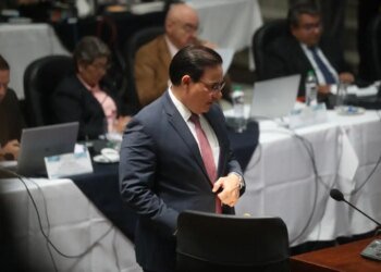 Marco Antonio Villeda says that if elected attorney general, the persecution will be based on evidence and would modernize the MP