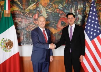Foreign Minister Roberto Velasco meets with Ambassador Ronald Johnson